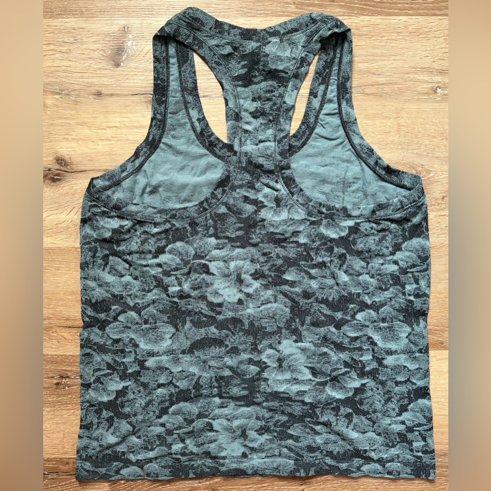 Athleta Green‎ Floral Tank Top - Picture 5 of 5